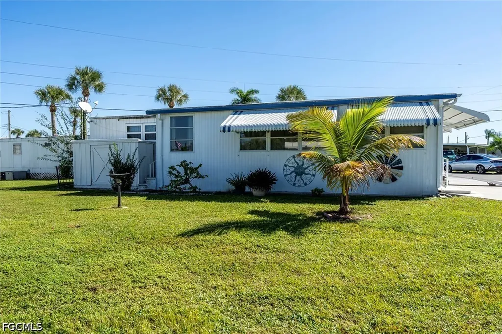 5558 Palm Beach Boulevard Fort Myers FL 33905