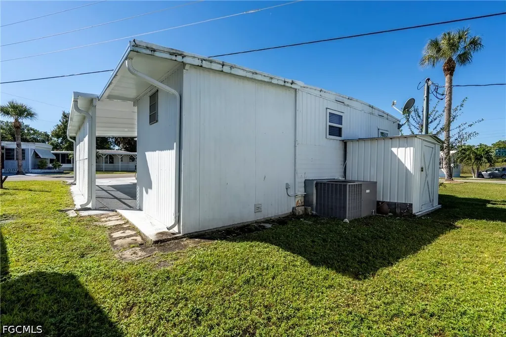 5558 Palm Beach Boulevard Fort Myers FL 33905