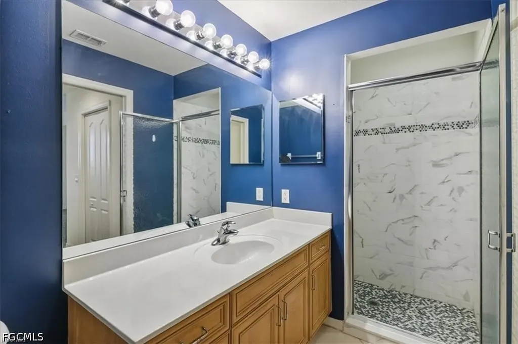 8261 Pathfinder Loop Fort Myers FL 33919
