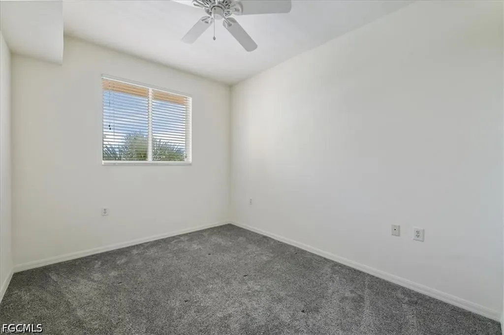 8261 Pathfinder Loop Fort Myers FL 33919