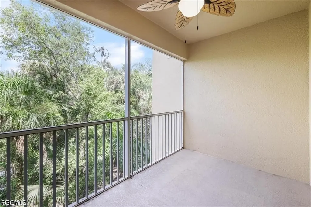 8261 Pathfinder Loop Fort Myers FL 33919