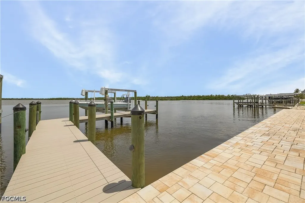12130 Shoreview Drive Matlacha FL 33993