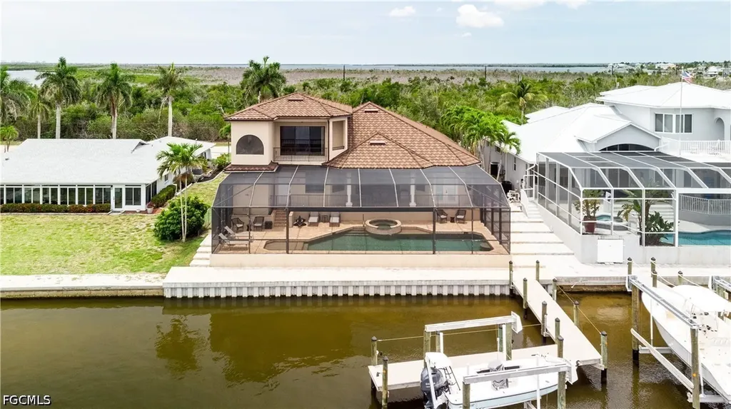 12130 Shoreview Drive Matlacha FL 33993
