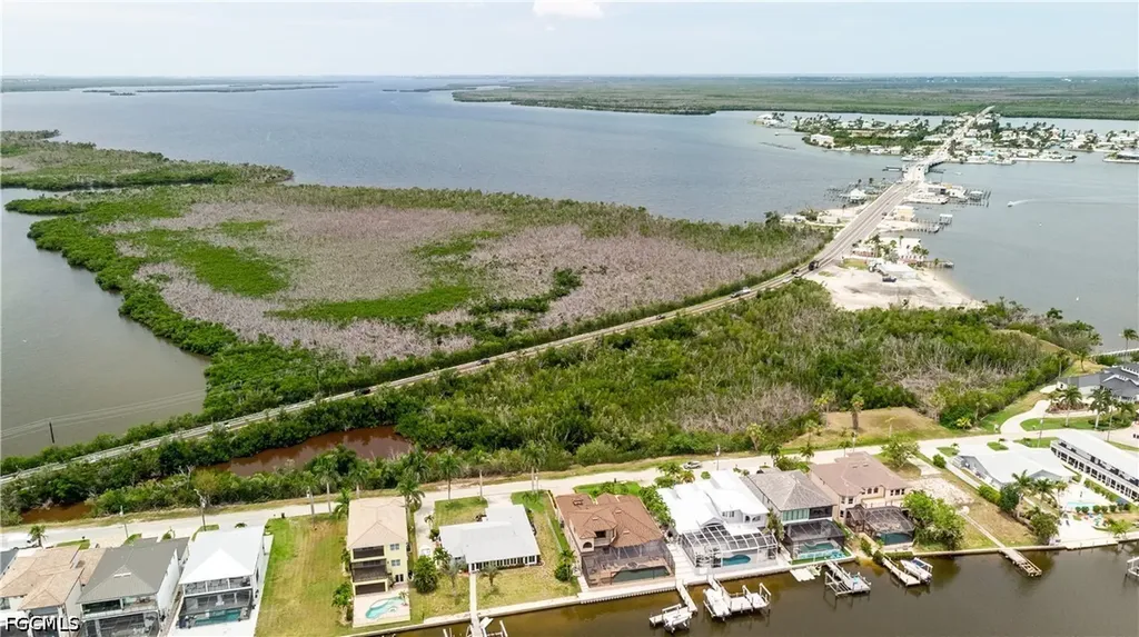 12130 Shoreview Drive Matlacha FL 33993
