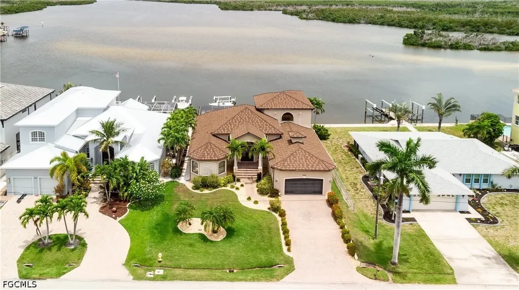 12130 Shoreview Drive Matlacha FL 33993