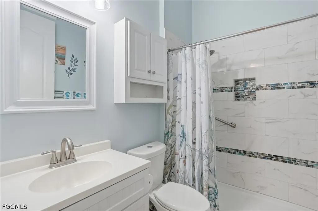 1121 Amber Lake Court Cape Coral FL 33909