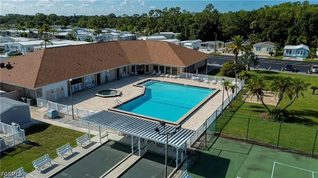 178 Caravan Circle North Fort Myers FL 33903