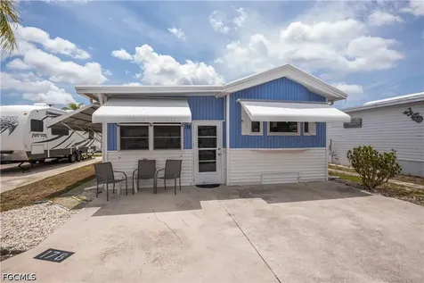 178 Caravan Circle North Fort Myers FL 33903