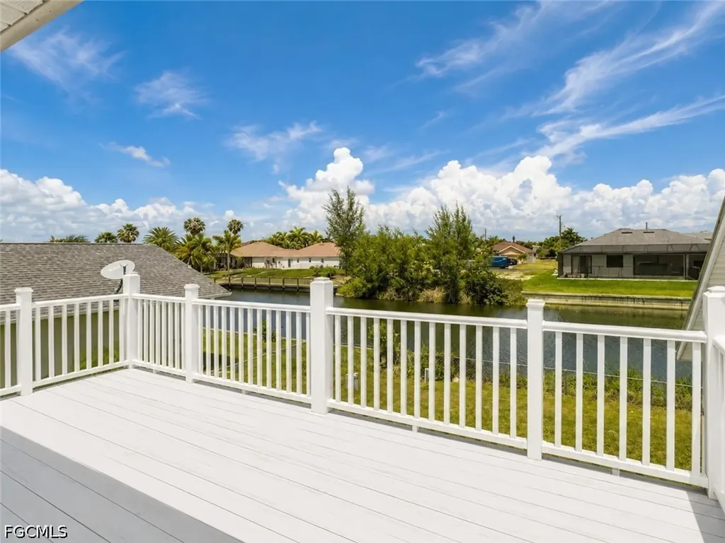 3737 SW 11th Court Cape Coral FL 33914