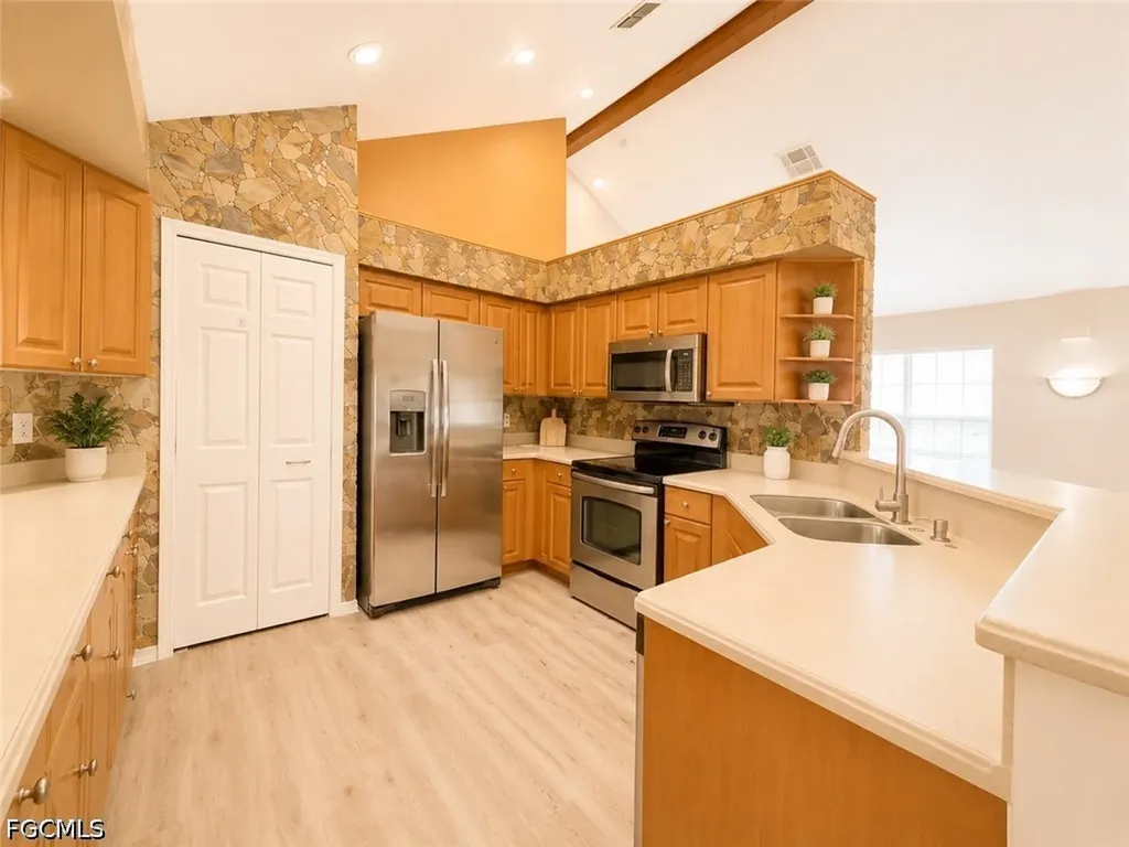 3737 SW 11th Court Cape Coral FL 33914