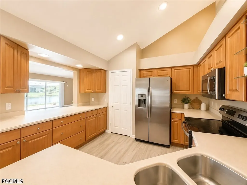 3737 SW 11th Court Cape Coral FL 33914