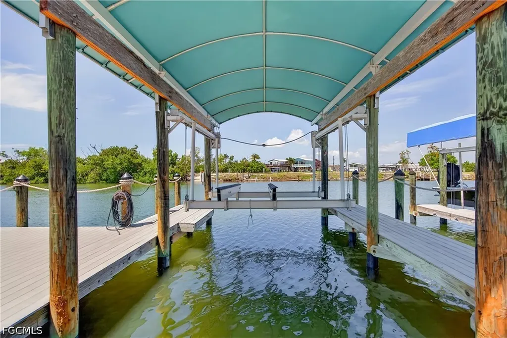 3864 Royal Palm Drive St. James City FL 33956