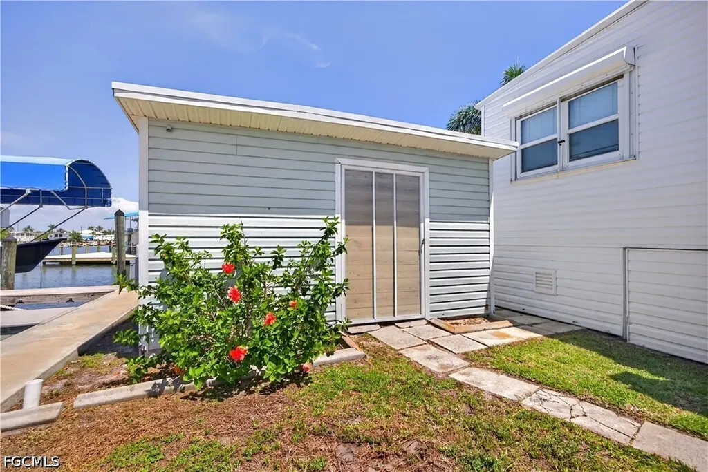 3864 Royal Palm Drive St. James City FL 33956