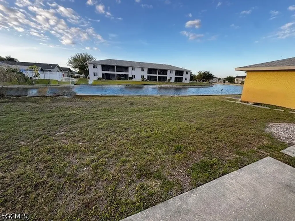 1245 SE 8th Street Cape Coral FL 33990