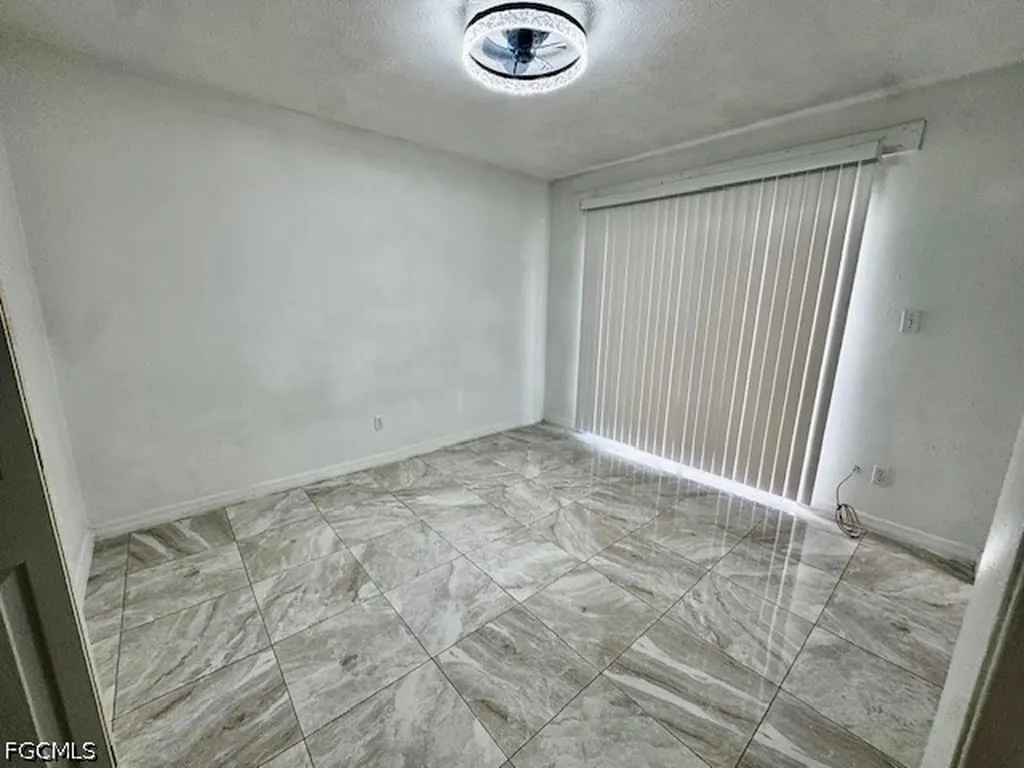 1245 SE 8th Street Cape Coral FL 33990