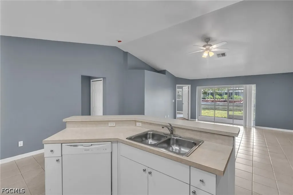 1245 SE 6th Street Cape Coral FL 33990