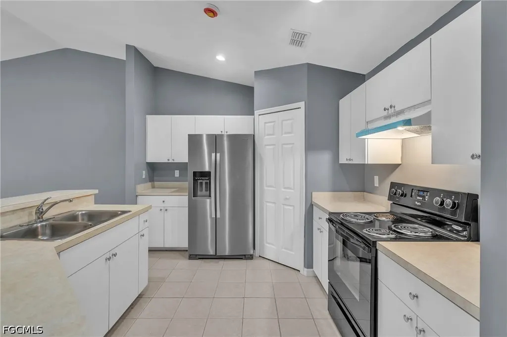 1245 SE 6th Street Cape Coral FL 33990