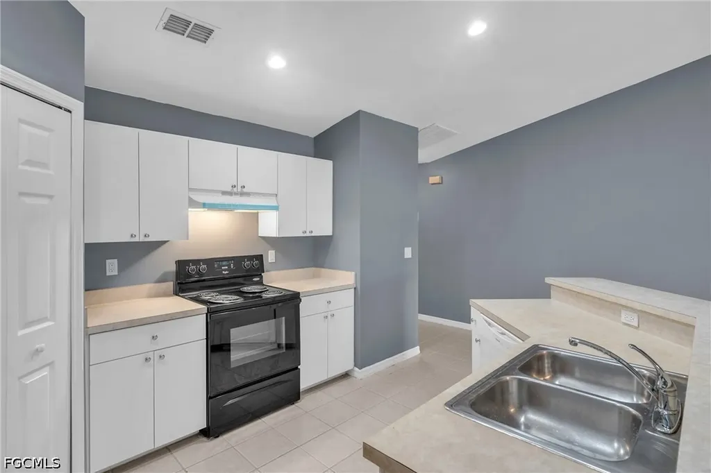 1245 SE 6th Street Cape Coral FL 33990