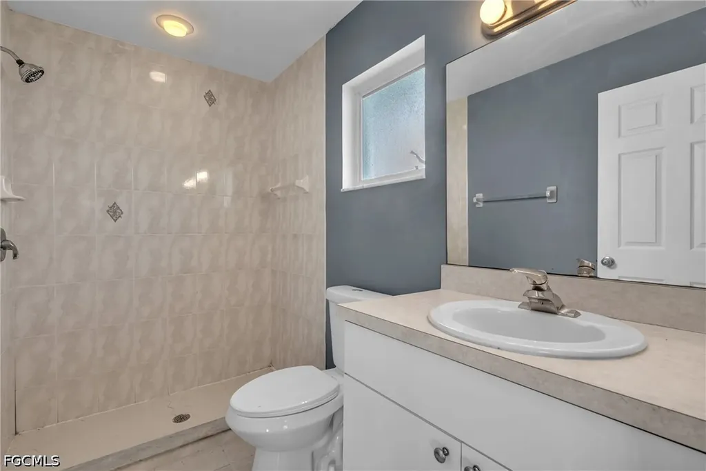 1245 SE 6th Street Cape Coral FL 33990
