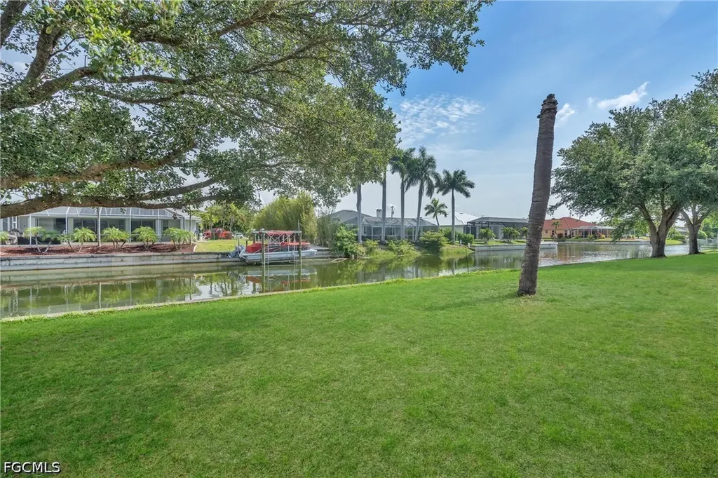 1245 SE 6th Street Cape Coral FL 33990