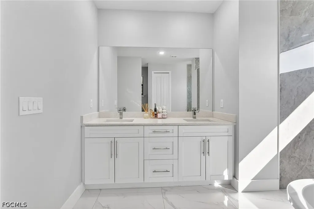 118 NW 2nd Avenue Cape Coral FL 33993