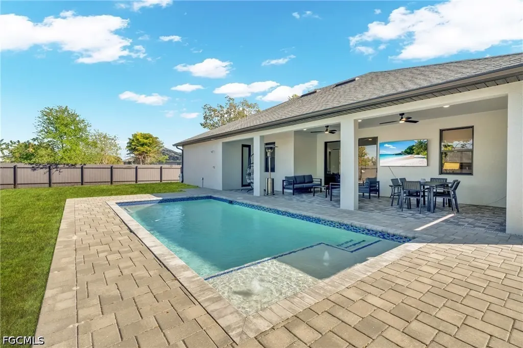 118 NW 2nd Avenue Cape Coral FL 33993