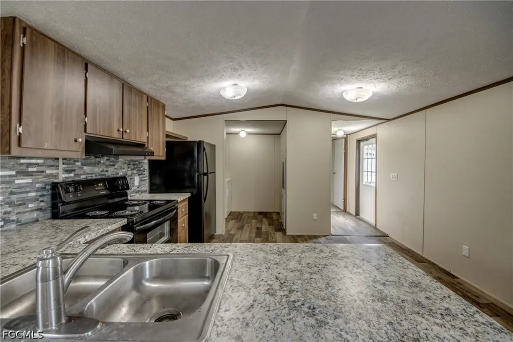 352 Sacramento Street North Fort Myers FL 33903