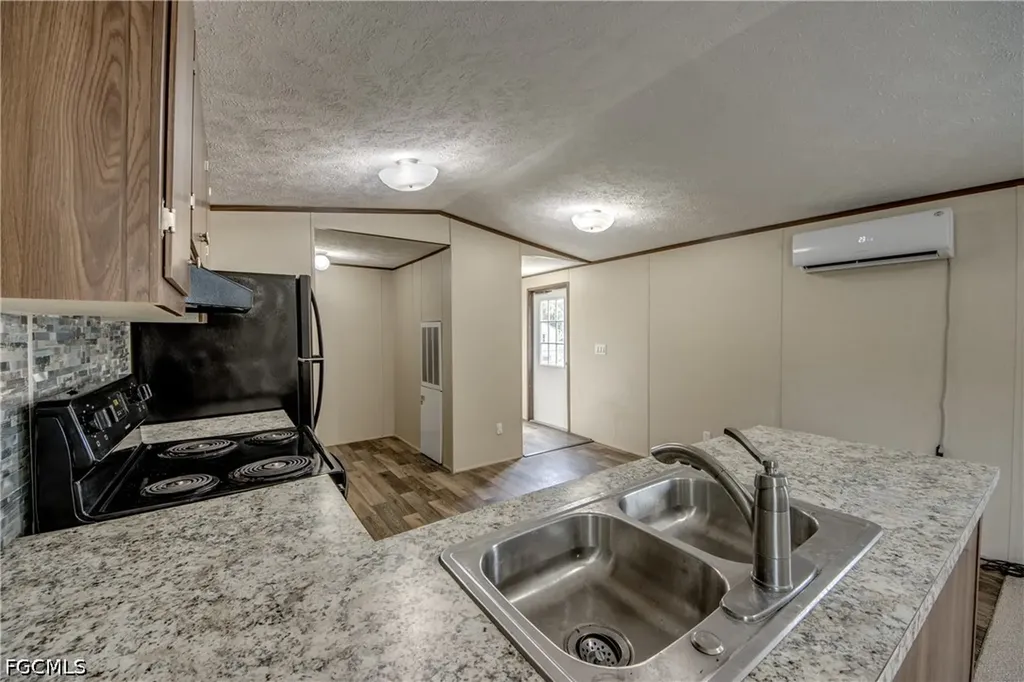 352 Sacramento Street North Fort Myers FL 33903