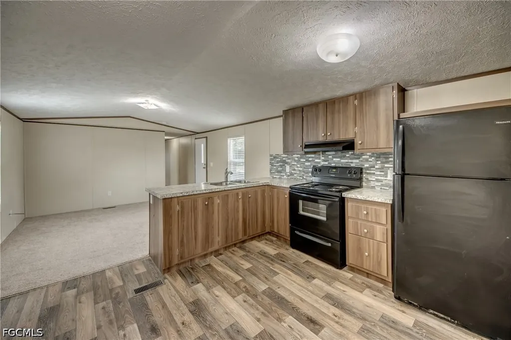 352 Sacramento Street North Fort Myers FL 33903