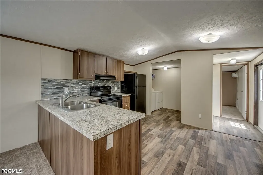 352 Sacramento Street North Fort Myers FL 33903