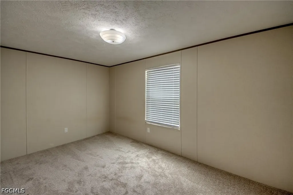 352 Sacramento Street North Fort Myers FL 33903