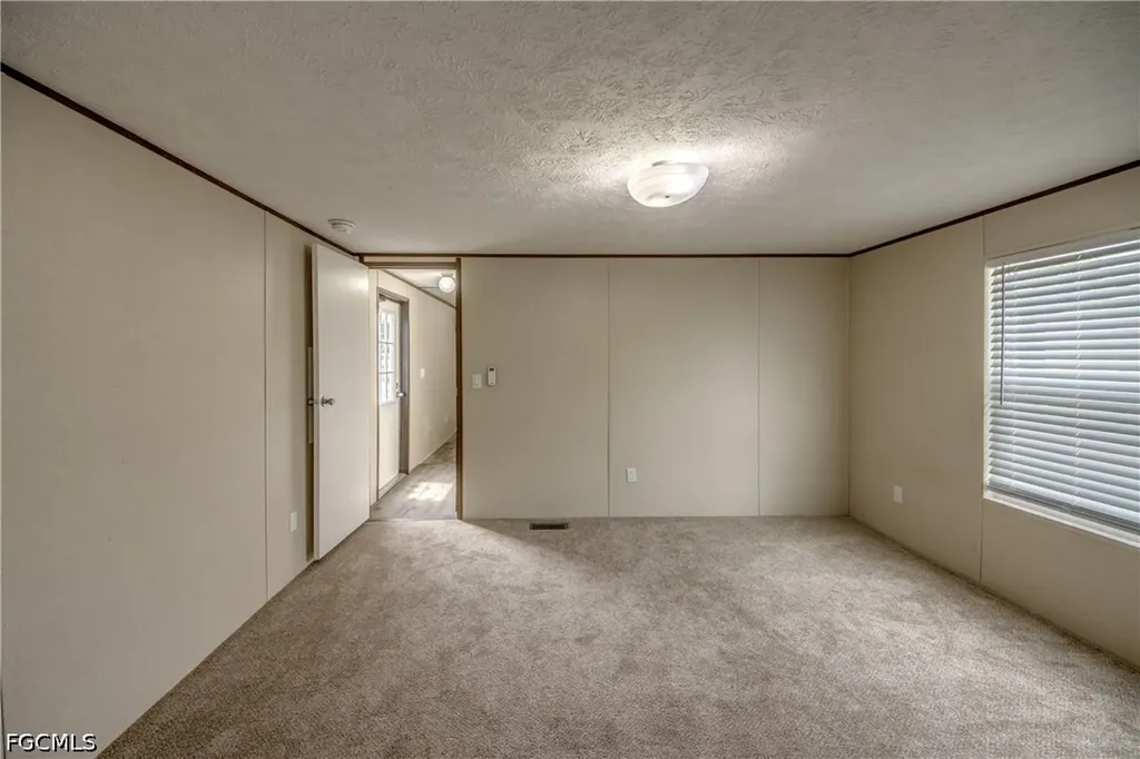 352 Sacramento Street North Fort Myers FL 33903
