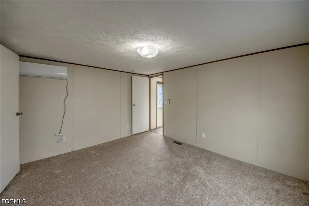 352 Sacramento Street North Fort Myers FL 33903