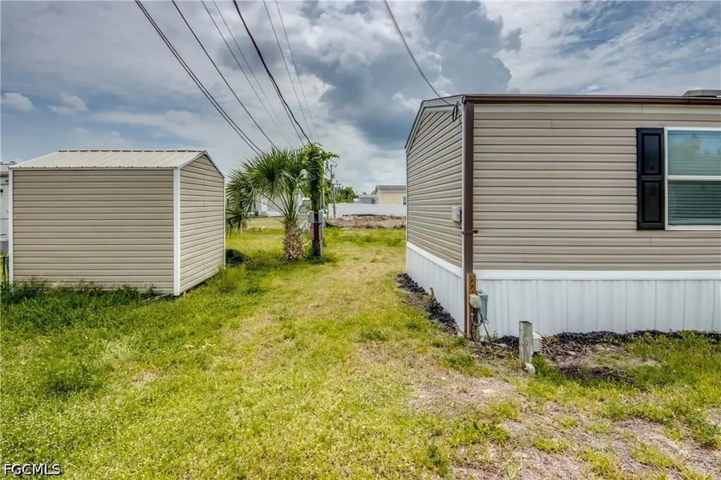 352 Sacramento Street North Fort Myers FL 33903