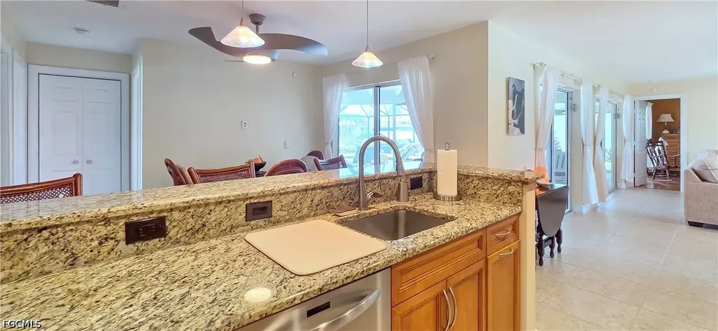2926 SE 11th Place Cape Coral FL 33904