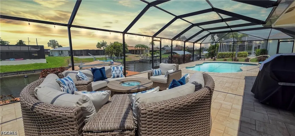 2926 SE 11th Place Cape Coral FL 33904