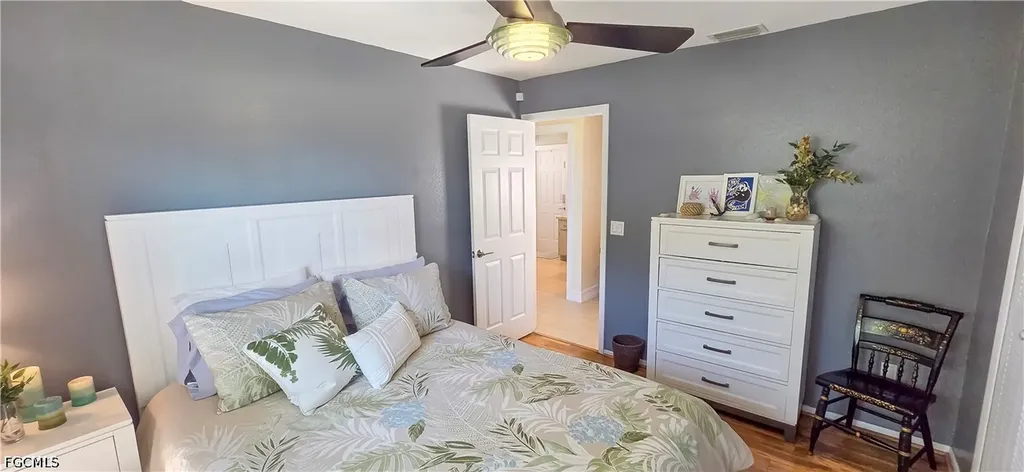 2926 SE 11th Place Cape Coral FL 33904