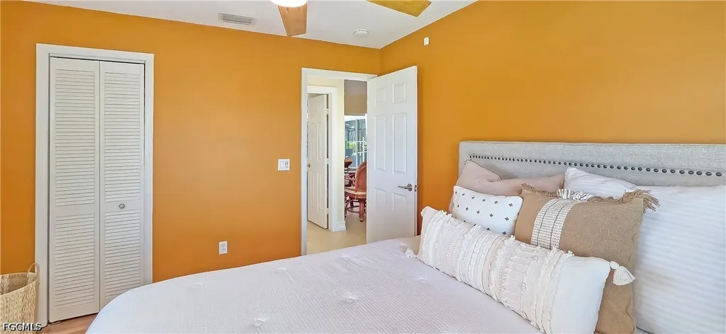2926 SE 11th Place Cape Coral FL 33904