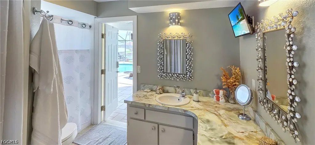2926 SE 11th Place Cape Coral FL 33904