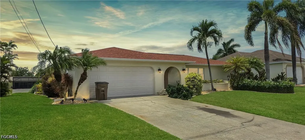 2926 SE 11th Place Cape Coral FL 33904