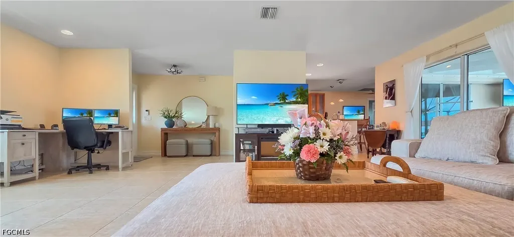 2926 SE 11th Place Cape Coral FL 33904