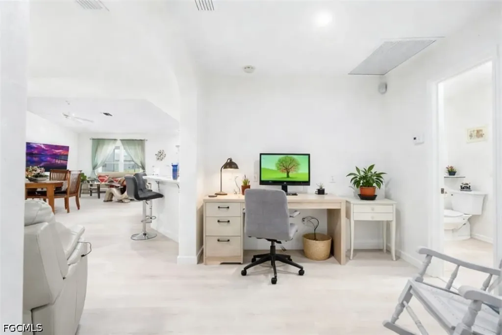 3221 NE 15th Place Cape Coral FL 33909