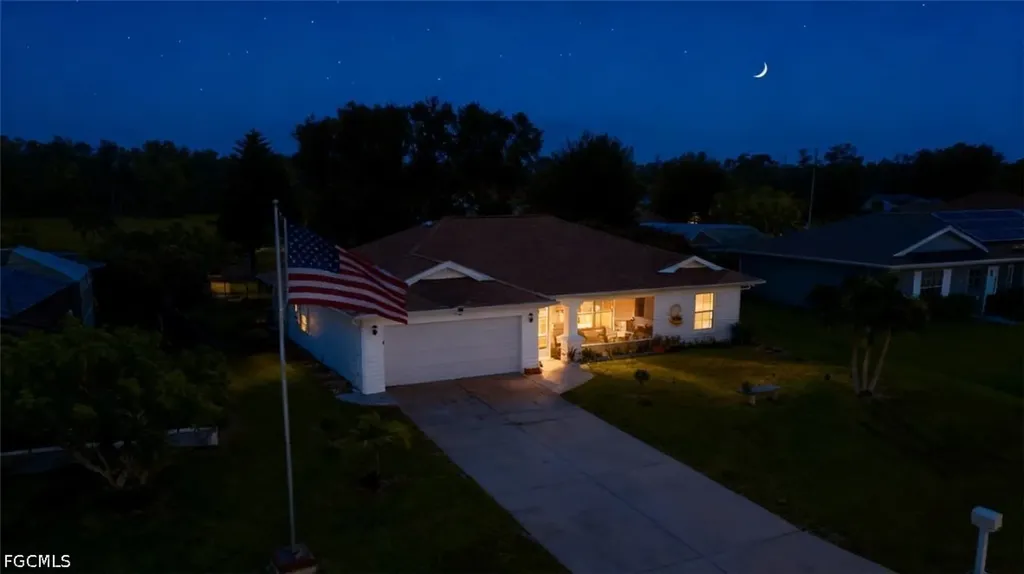 3221 NE 15th Place Cape Coral FL 33909