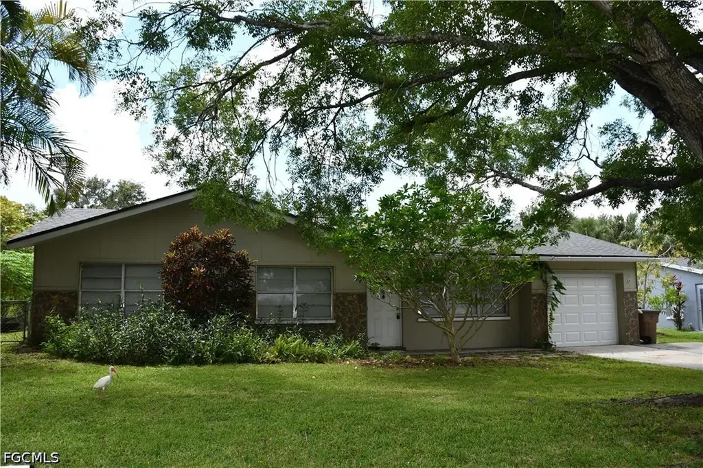1591 Sunkist Way Fort Myers FL 33905