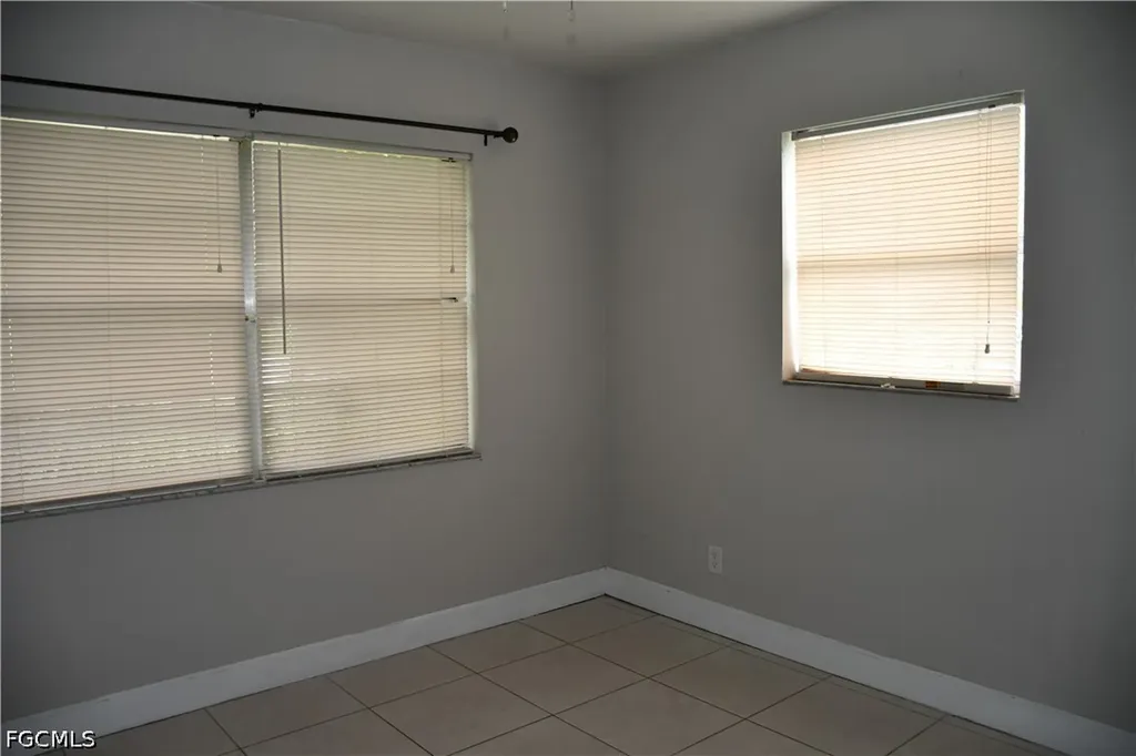 1591 Sunkist Way Fort Myers FL 33905