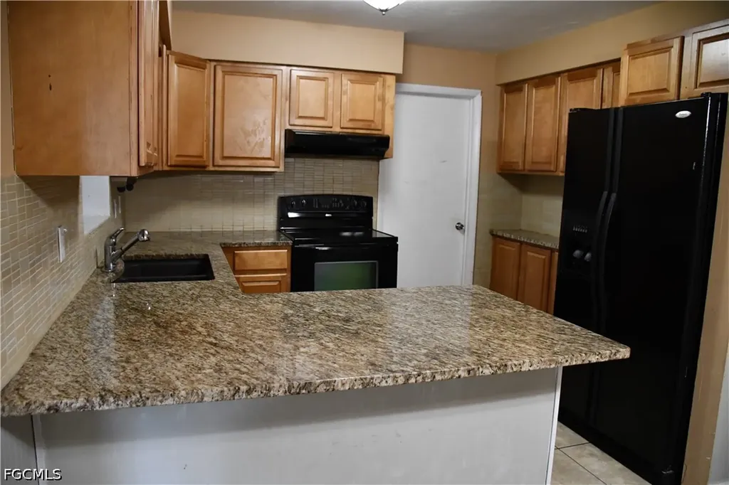 1591 Sunkist Way Fort Myers FL 33905