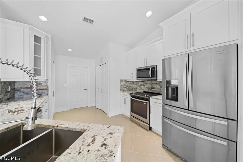 1900 NE 1st Avenue Cape Coral FL 33909