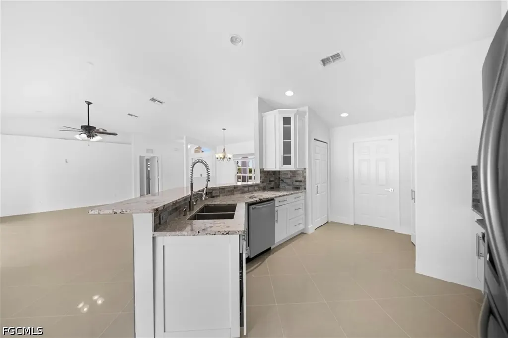 1900 NE 1st Avenue Cape Coral FL 33909
