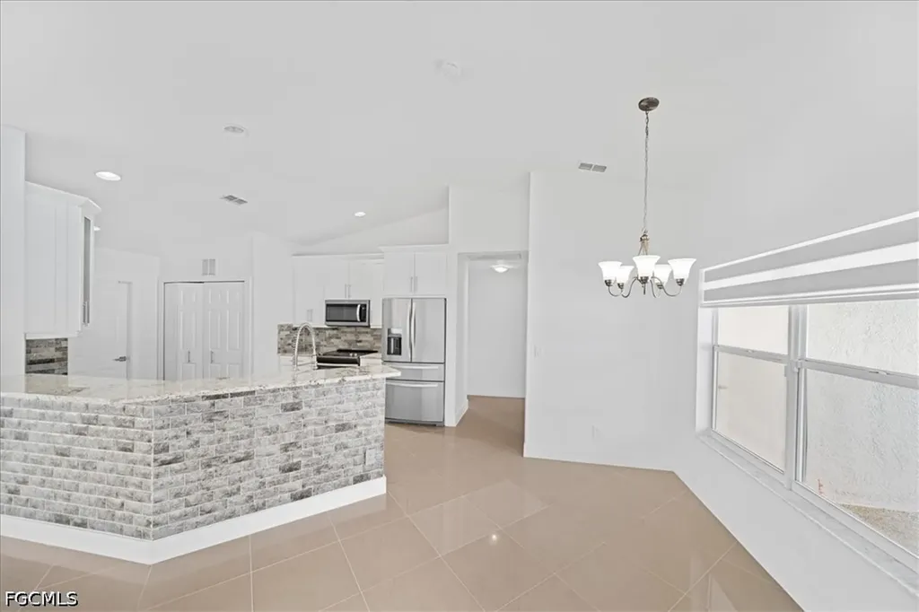1900 NE 1st Avenue Cape Coral FL 33909