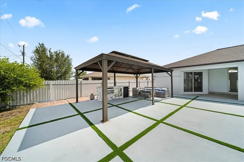 1900 NE 1st Avenue Cape Coral FL 33909